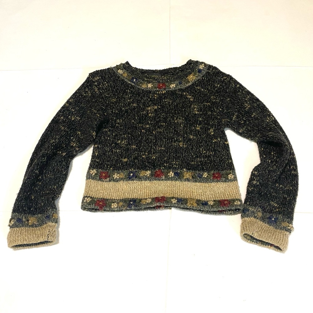 Takeout Black and Tan Crew Neck Sweater